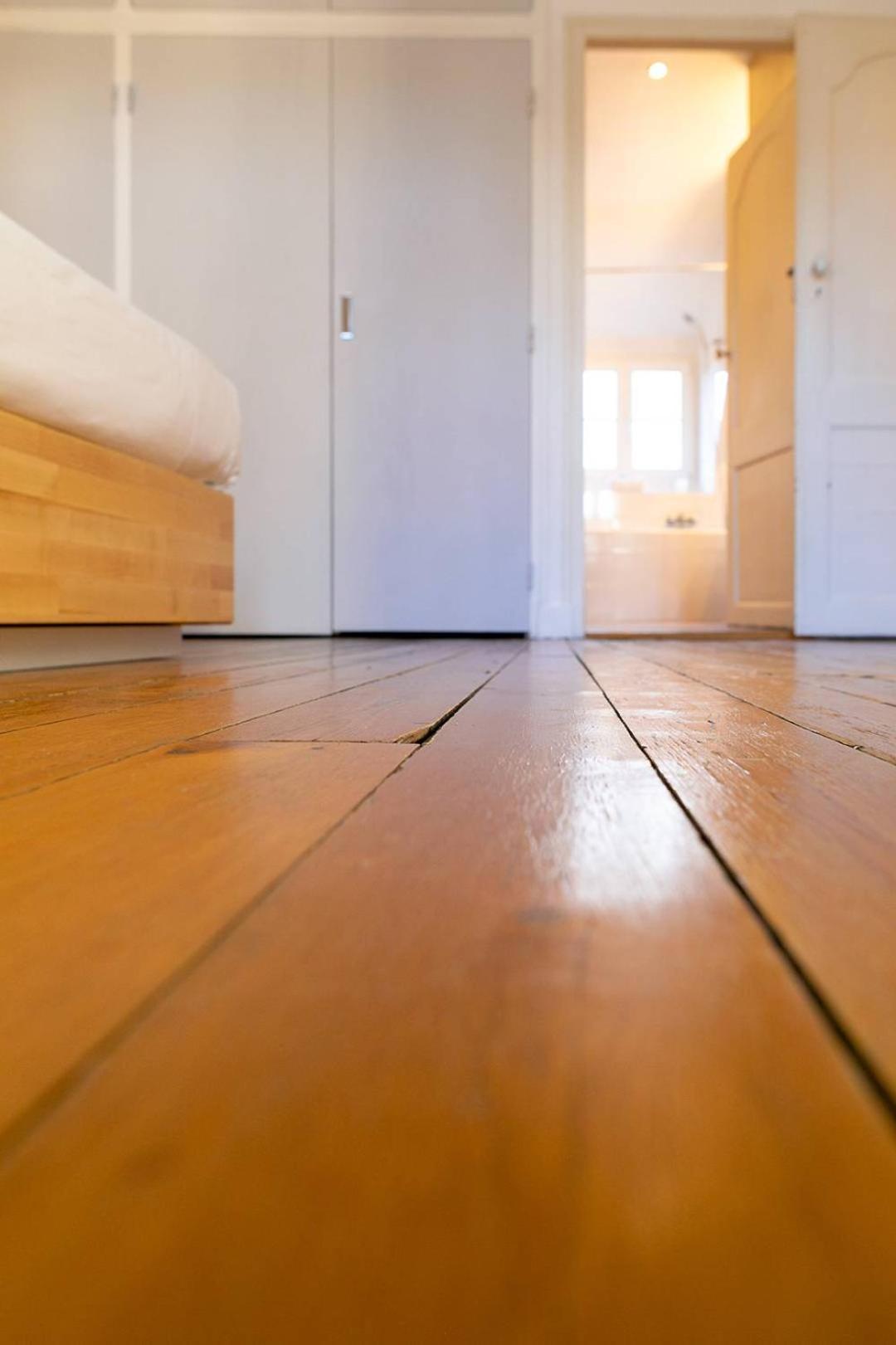 Ferienwohnung La Plume Aux Pieds Du Parvis Saint Jean Dijon Exterior foto